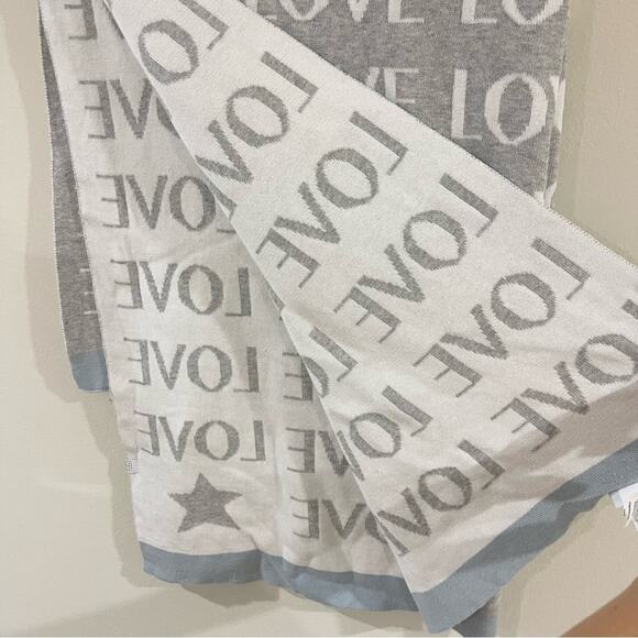 Elegant Baby Gray and White LOVE Blanket Cotton - Picture 5 of 8